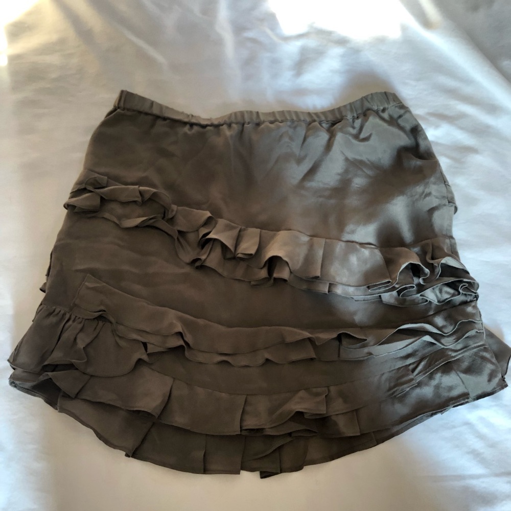 Banana Republic Ruffle skirt